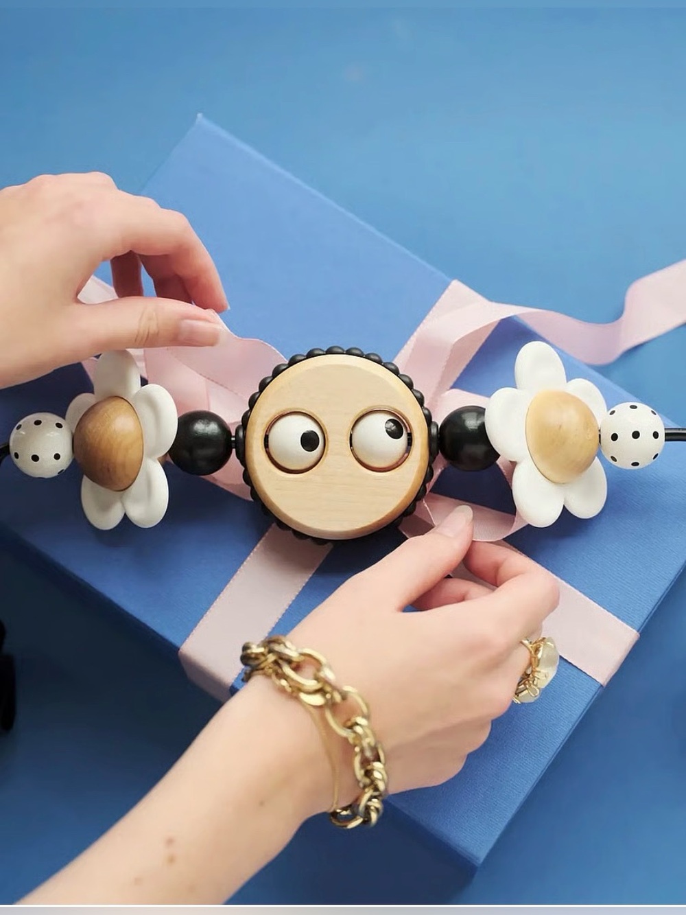 BabyBjörn Bouncer Toy Bar Googly Eyes Black & White Wooden Activity Bar Preowned